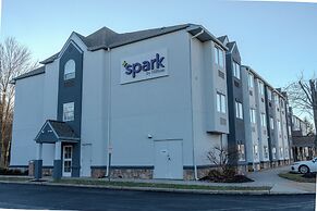 Spark by Hilton Sterling Dulles Airport