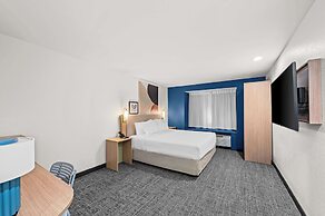 Spark by Hilton Sterling Dulles Airport