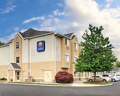 Comfort Inn & Suites Airport Dulles - Gateway