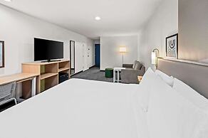 Spark by Hilton Sterling Dulles Airport
