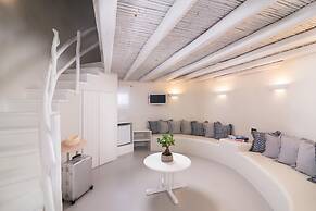 Porto Mykonos Hotel