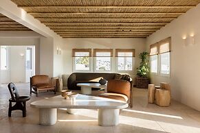 Porto Mykonos Hotel
