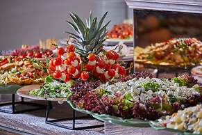 Pula Suites Boutique Resort