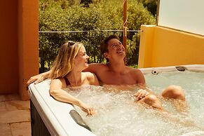 Pula Suites Boutique Resort