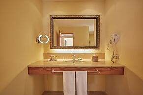 Pula Suites Boutique Resort