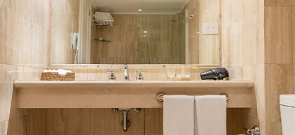 Loi Suites Recoleta Hotel