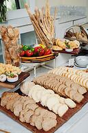 Loi Suites Recoleta Hotel