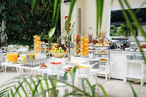 Loi Suites Recoleta Hotel