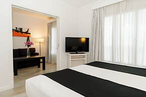 Loi Suites Recoleta Hotel