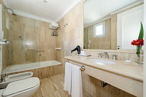 Loi Suites Recoleta Hotel