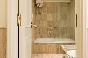 Loi Suites Recoleta Hotel