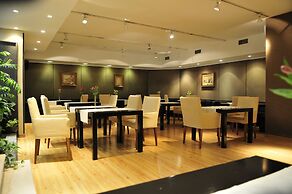Loi Suites Recoleta Hotel