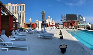 Caesars Atlantic City Resort & Casino