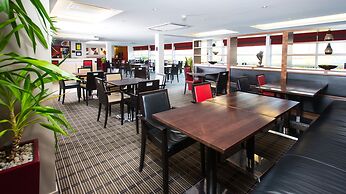 Holiday Inn Express Milton Keynes by IHG
