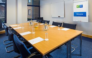 Holiday Inn Express Milton Keynes by IHG