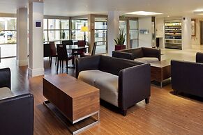 Holiday Inn Express Milton Keynes by IHG