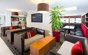 Holiday Inn Express Milton Keynes by IHG