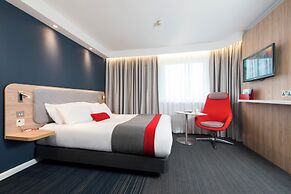 Holiday Inn Express Milton Keynes by IHG