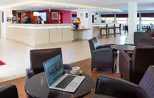 Holiday Inn Express Milton Keynes by IHG
