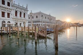 NH Venezia Santa Lucia