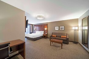 Comfort Suites Red Bluff near I-5