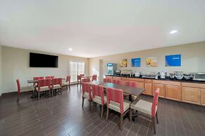 Comfort Suites Red Bluff near I-5