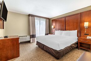 Comfort Suites Red Bluff near I-5