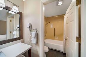 Comfort Suites Red Bluff near I-5