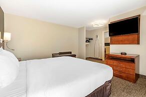 Comfort Suites Red Bluff near I-5