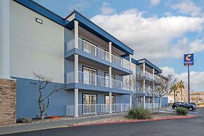 Comfort Suites Red Bluff near I-5