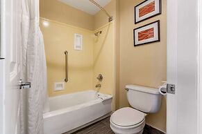 Comfort Suites Red Bluff near I-5