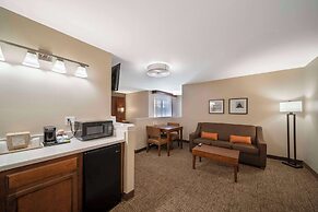 Comfort Suites Red Bluff near I-5