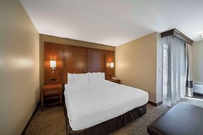 Comfort Suites Red Bluff near I-5