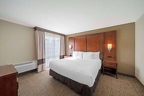 Comfort Suites Red Bluff near I-5