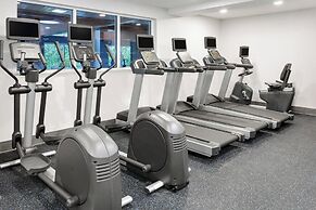 Holiday Inn Express & Suites Port Washington by IHG