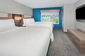 Holiday Inn Express & Suites Port Washington by IHG