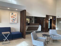 Holiday Inn Express & Suites Port Washington by IHG