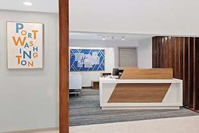 Holiday Inn Express & Suites Port Washington by IHG