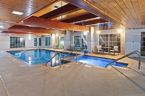 Holiday Inn Express & Suites Port Washington by IHG
