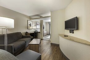 Best Western Plus Nashville Airport Hotel