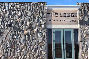 Econo Lodge Inn & Suites