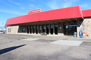 Econo Lodge Inn & Suites