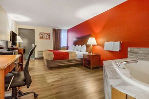 Econo Lodge Inn & Suites