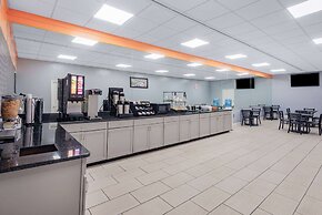 Howard Johnson by Wyndham Staunton