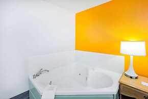 Howard Johnson by Wyndham Staunton