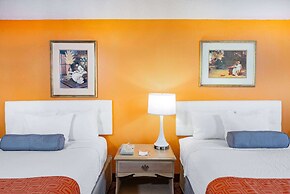 Howard Johnson by Wyndham Staunton