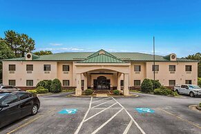 Econo Lodge Inn & Suites