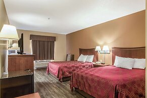 Econo Lodge Inn & Suites