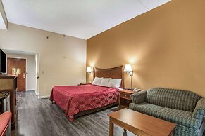 Econo Lodge Inn & Suites