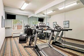 MainStay Suites Addison-Dallas